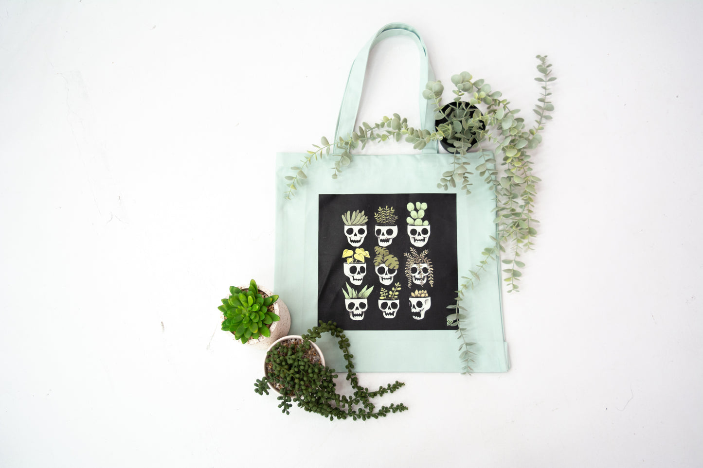 Chalk Active Tote Bags
