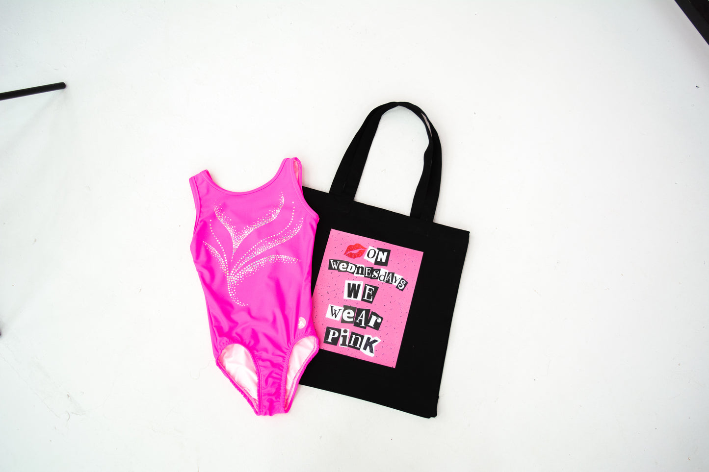 Chalk Active Tote Bags